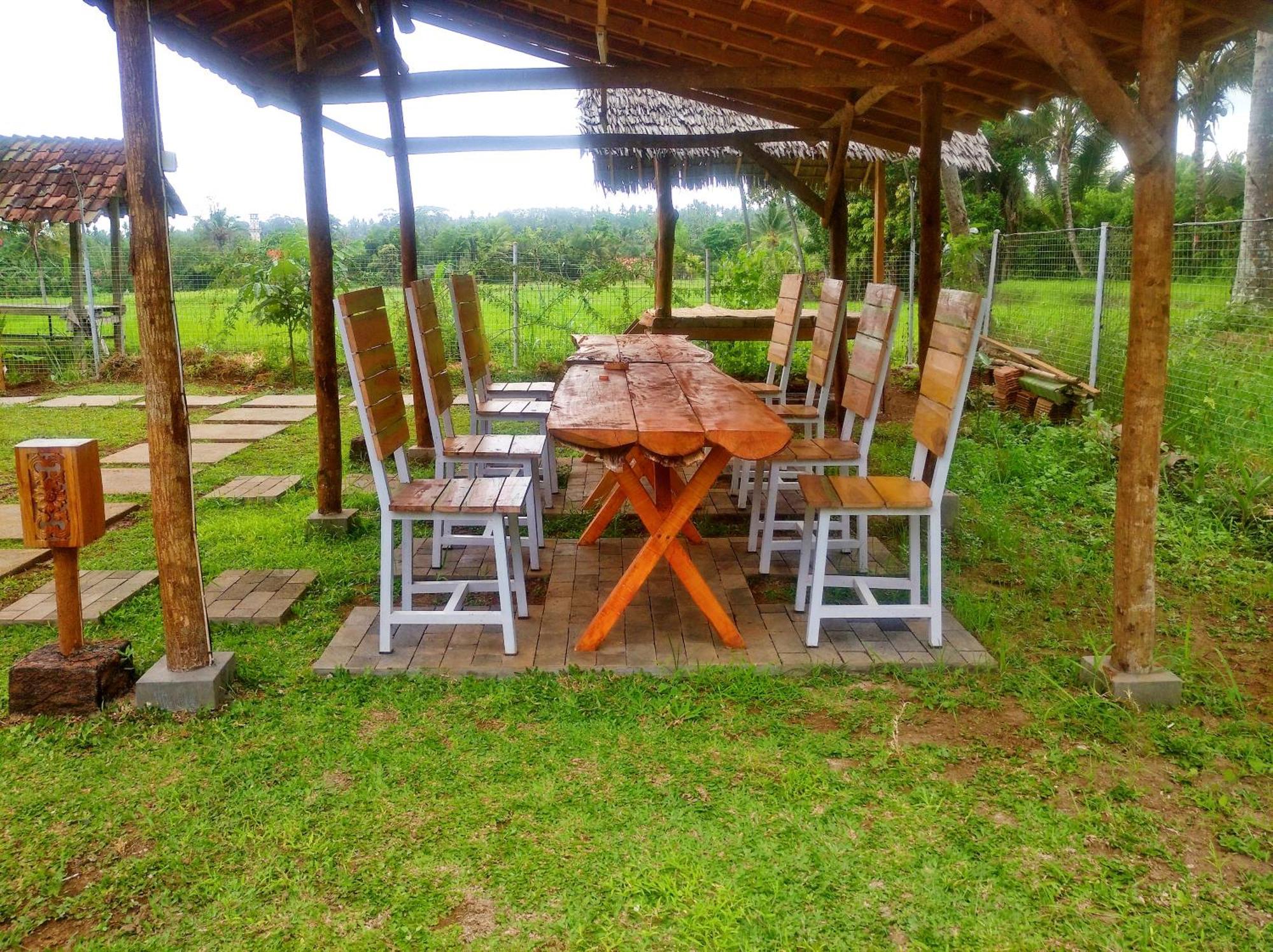 Wooden Kemiren Homestay Banyuwangi بانيووانجى المظهر الخارجي الصورة