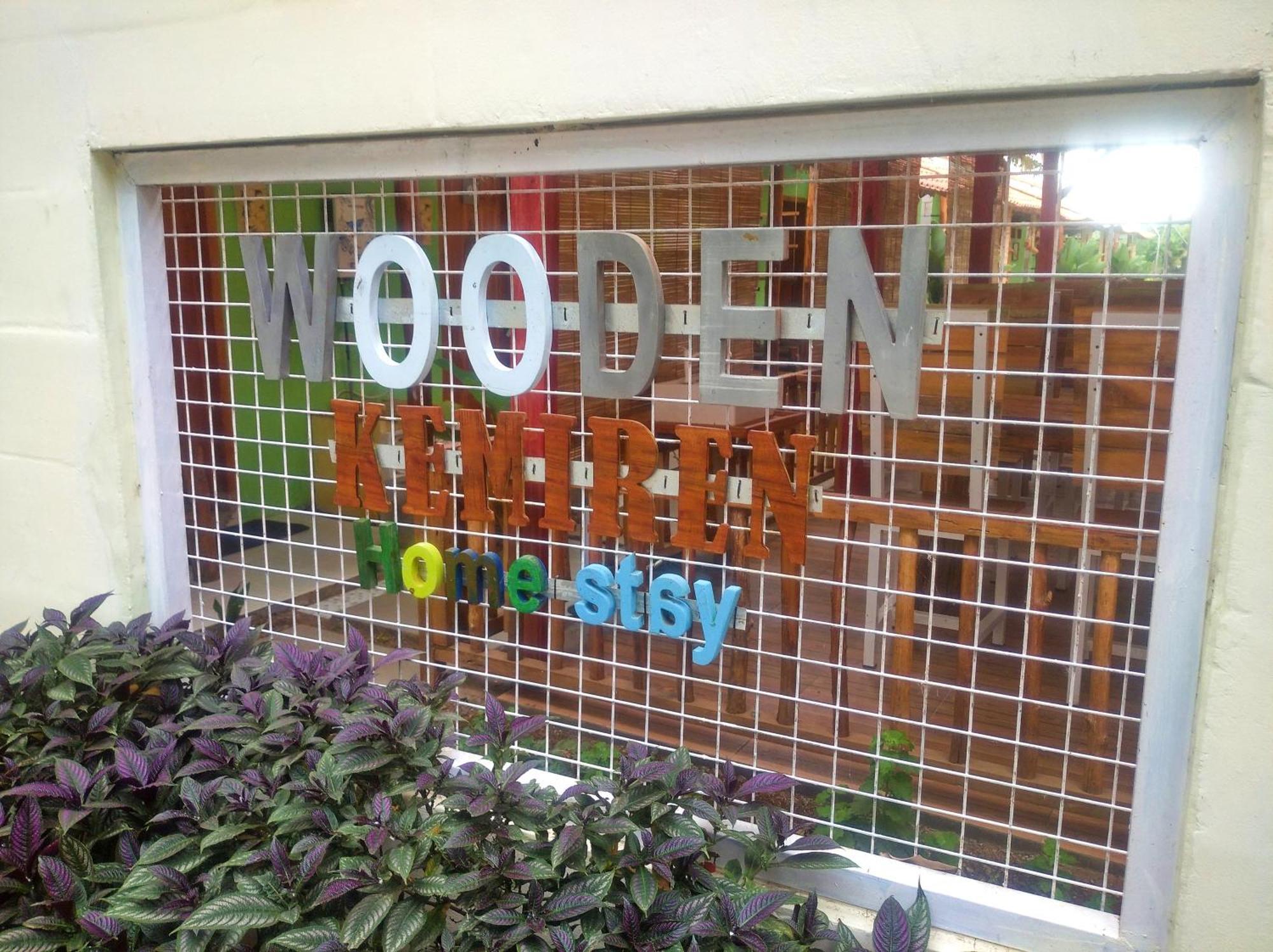 Wooden Kemiren Homestay Banyuwangi بانيووانجى المظهر الخارجي الصورة