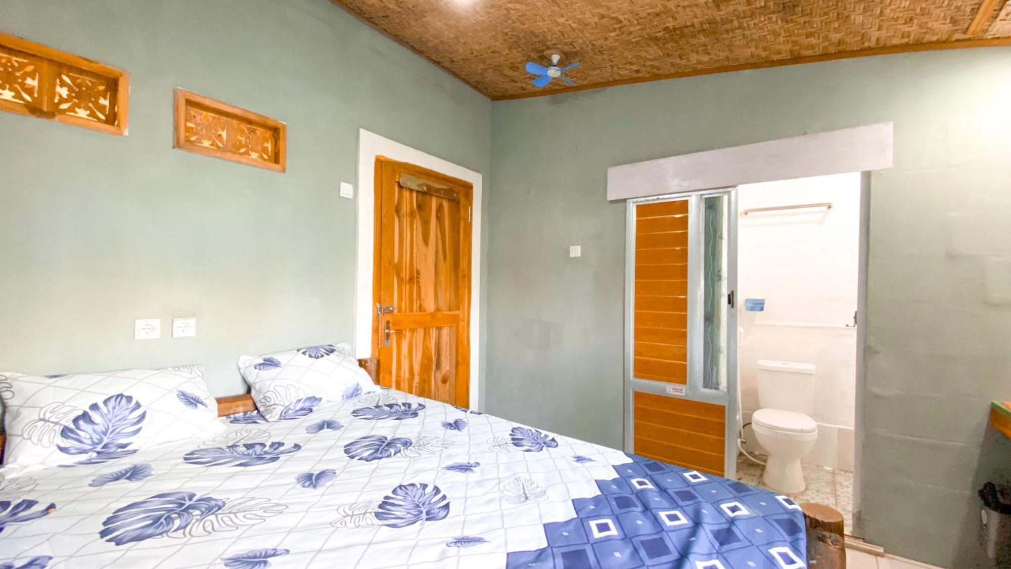 Wooden Kemiren Homestay Banyuwangi بانيووانجى المظهر الخارجي الصورة
